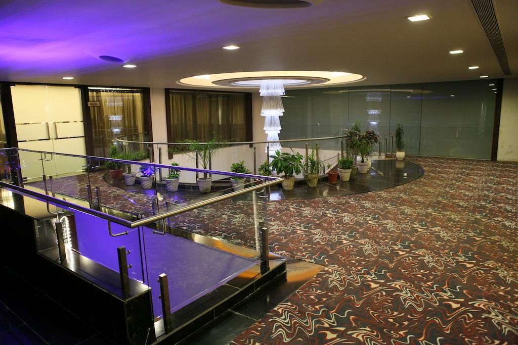 Krome - A - Boutique Hotel Meerut Luaran gambar